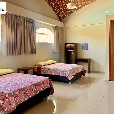 Hotel Cocos Inn Ика Экстерьер фото